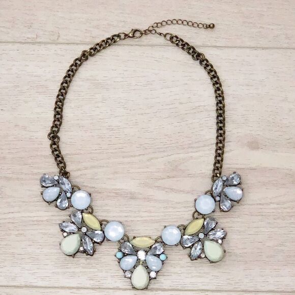 Nature tone mint statement necklace - Picture 1 of 6